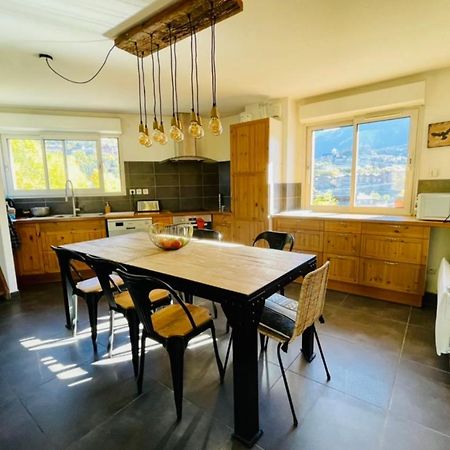 Appartement Large chalet with terrace&view in Briançon Extérieur photo